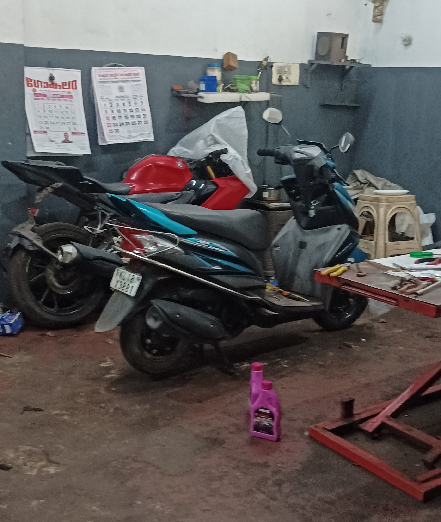 Bask automobikes : bike workshop