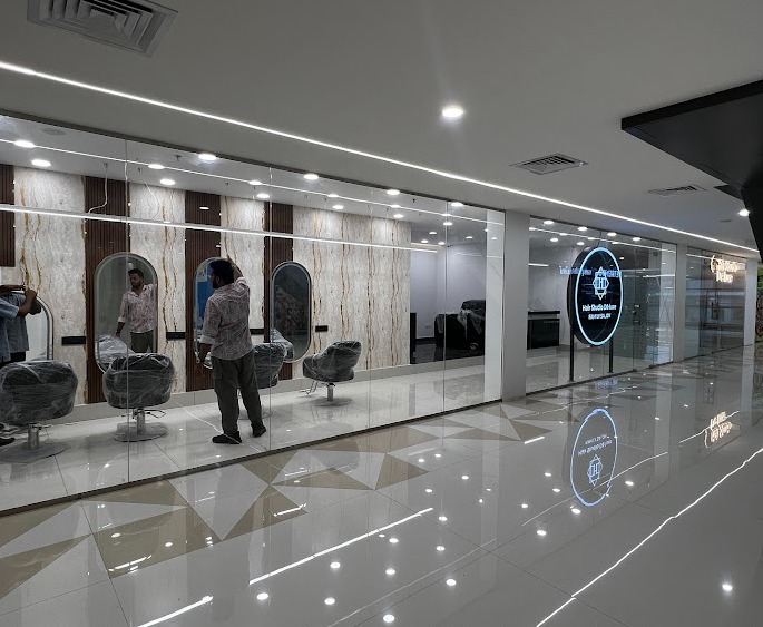 Offer;Hair Studio De Luxe- Kmall Kakkattil