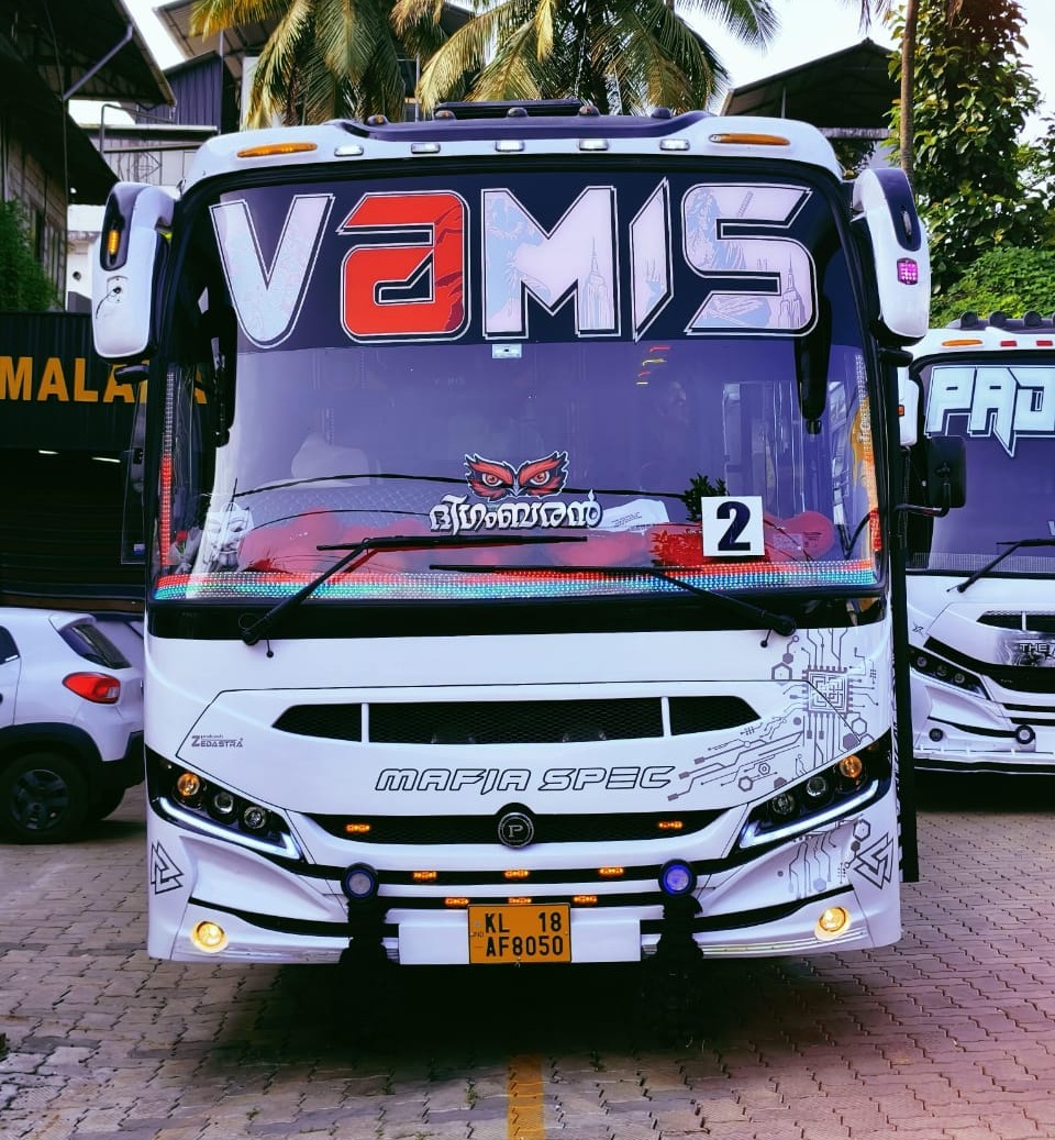 Tourist bus Thottilpalam, Kuttiady / Vamis Holidays