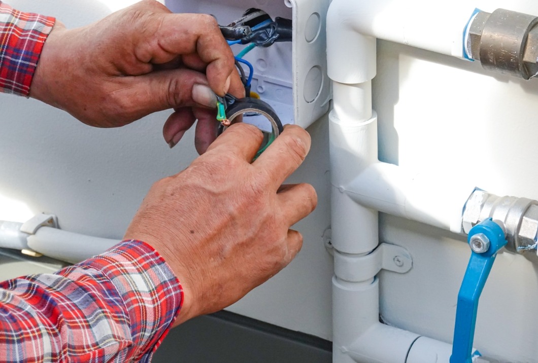 Electrician wiring and plumbing work thiruvallur vadakara, Nishore 