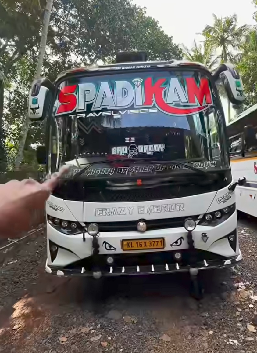 Tourist bus Kollam Kavanad, Traveller kollam kavanad, Spadikam 