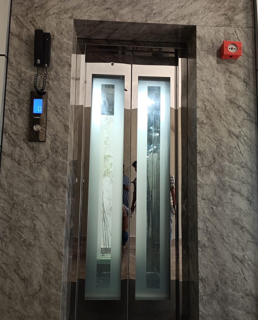 Elevator service calicut, elevator service malappuram, elevator service Wayanad, Vision tech elavators service and installation 