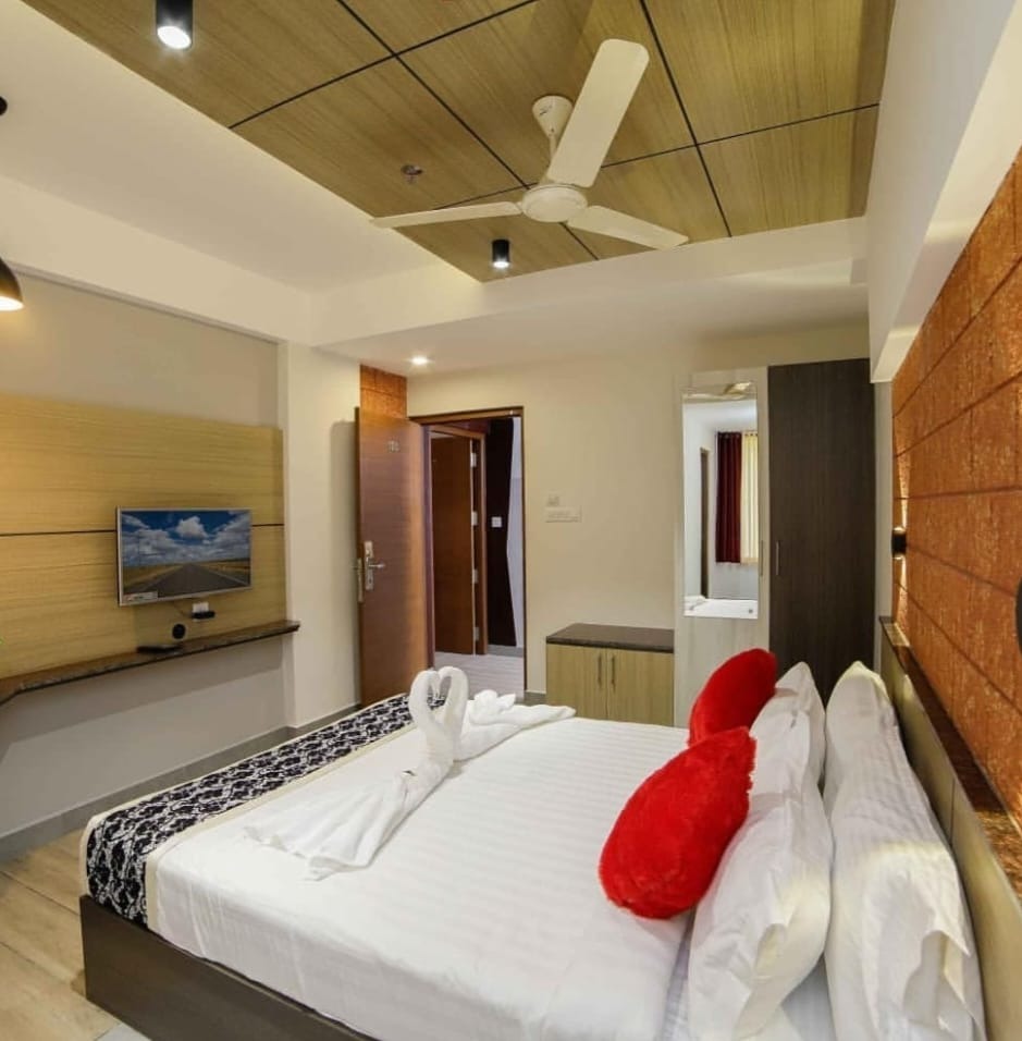 Residency in Guruvayur,Stay in Guruvayur,Luxury Hotel in Guruvayur,Banquet Hall Guruvayur, Bhavanam Regency  