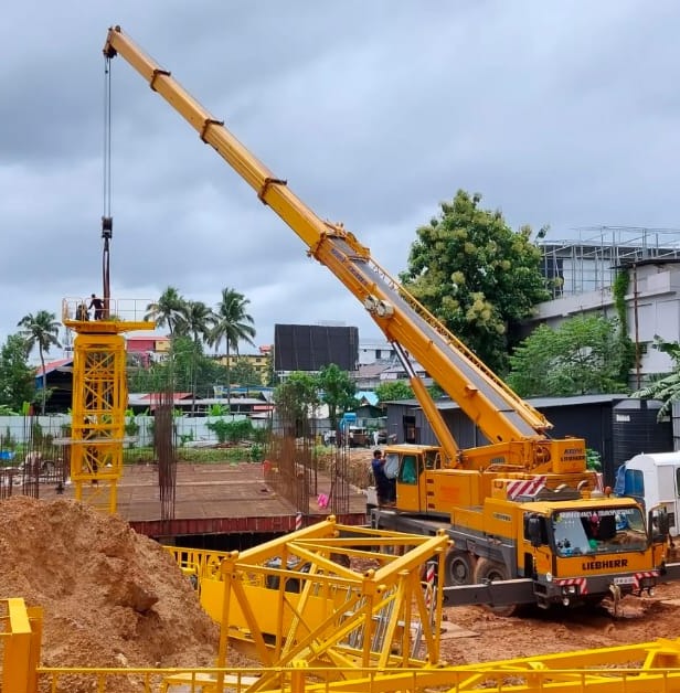 Crane Service Kochi,Crane Service Thrippunithara Kochi,Kripa Crane & Transporting Thrippunithara Kochi