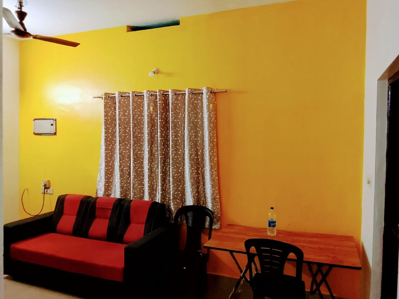 Rooms in Vyttila , Rooms in  Kochi ,Daily Room For Rent  Vyttila Kochi,Stay in Vyttila,Stay in Kochi,CK Livana 