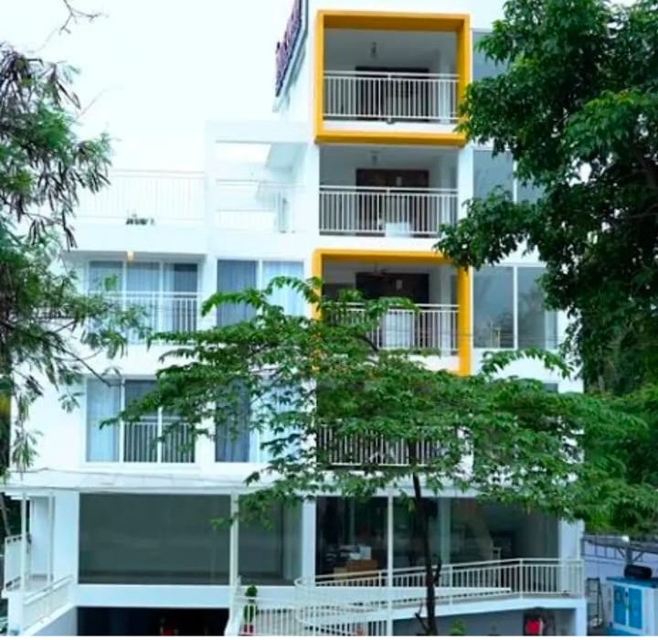 Daily Rental Apartment  Vyttila,Daily Rental Apartment Cheranallur,White Orchid Apartments Kochi