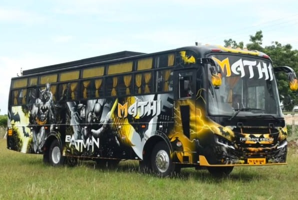  Airbrush artist in kerala,Bus graphic designer in kerala,Riyas Rawuthar Artist 