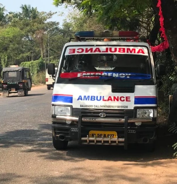 Ambulance service balusseri calicut,Oxygen, Freezer service calicut,Vandhanam  emergency medical  service 