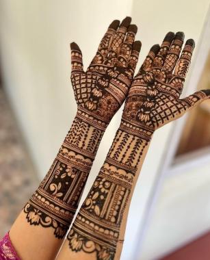 Mehendi artist Thalassery, Henna artist Thalassery, MS Mehendi by Sanam 