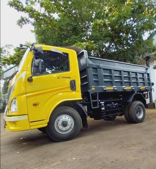 Trucks & Tippers Boady building Bharanicavu Kollam, Repair workshop  Bharanicavu Kollam, Truck painting services  Bharanicavu Kollam, Aromal autocraft 
