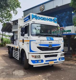 Trucks & Tippers Boady building Bharanicavu Kollam, Repair workshop  Bharanicavu Kollam, Truck painting services  Bharanicavu Kollam, Aromal autocraft 