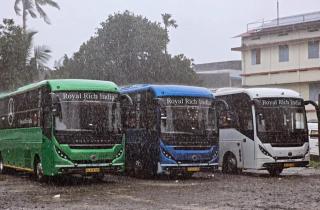 Premium transport sleeper buses Kochi to Bangalore, Premium transport Luxury Ac sleeper Kochi to Hydrabad, ​Royal Rich Bus  