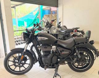 Used bikes showroom in Mannuthy Thrissur, Used bikes finance service  Mannuthy Thrissur, ​Mariya Motors