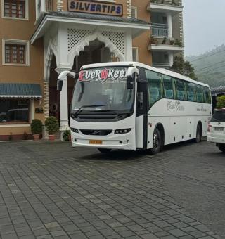 Tourist bus service  Perinjanam Moonupeedika Thrissur, Luxury contract carriage buses Thrissur, ​Team Evergreen