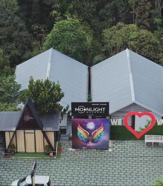 Luxury A/C villas in Vagamon, Resort  with pool in Vagamon,  DJ nights & Campfire photo booth resort in Vagamon, ​Vagamon Moonlight Meadows Resort 