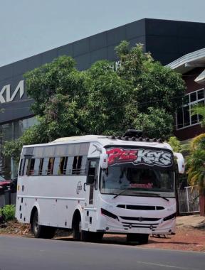 Tourist bus service koothparamba, tourist bus service mattannur, tourist bus booking koothparamba kannur, tourist bus booking mattannur kannur, Pee keys holidays 