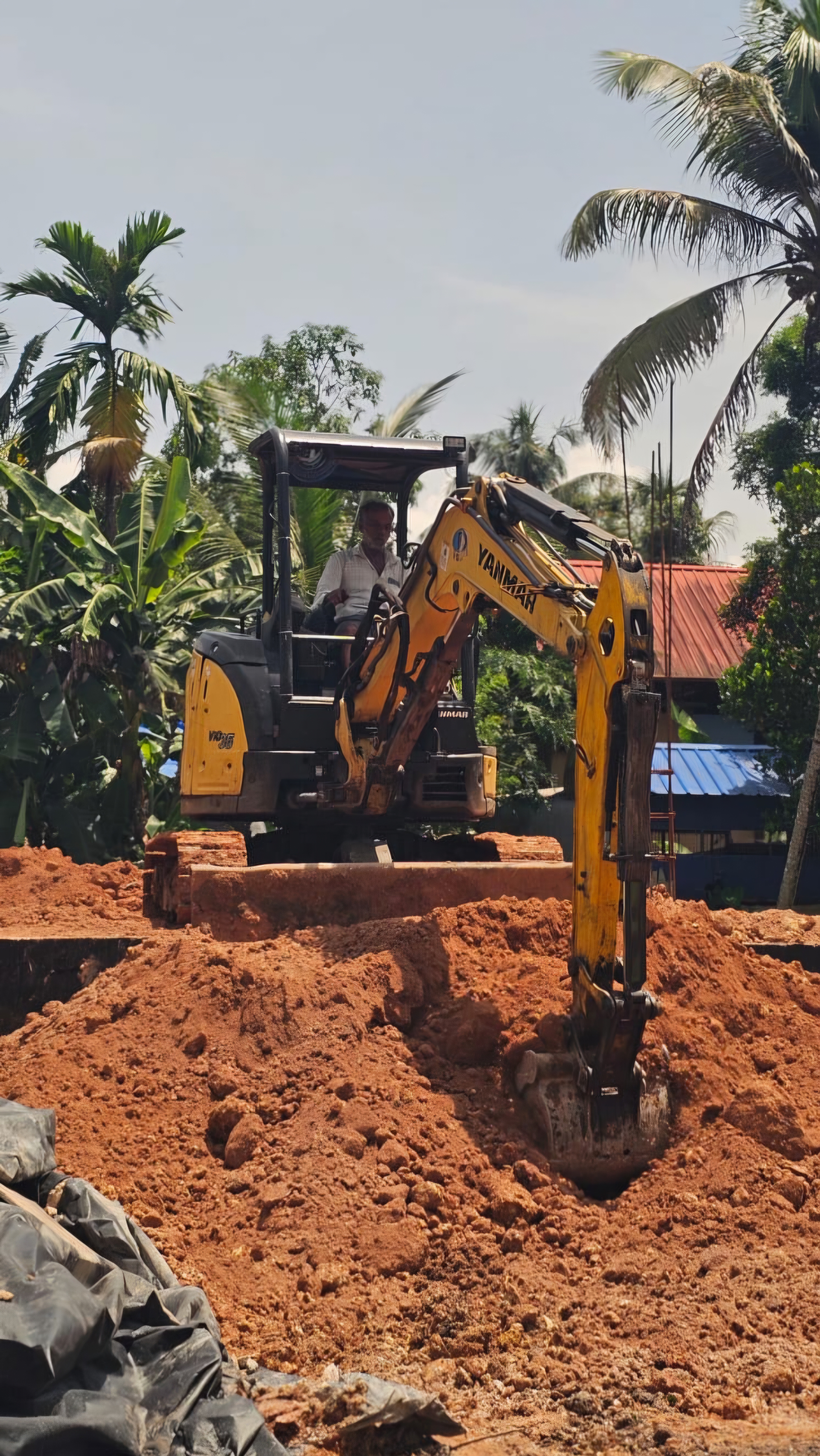   Jcb rental service cherukole, jcb rental service chennithala, jcb rental service mavelikara, Hitachi rental service cherukole, Hitachi rental service chennithala, Hitachi rental service mavelikara, BACADI EARTH MOVERS 