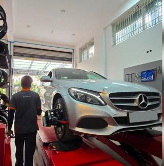 Wheel alignment in chacka trivandrum, Wheel  balancing in chacka trivandrum , lubricants tools spare parts in chacka trivandrum,AM Motorkraft 