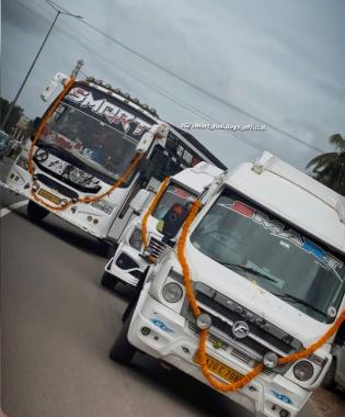 Tourist bus service in udupi kundapur,Traveller service in udupi kundapur,Smart Holidays 