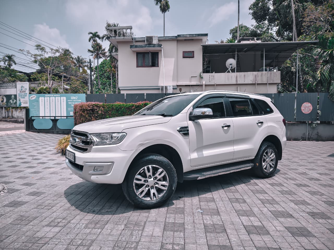 Ceramic Coating irinjalakuda thrissur, Menora we2 auto detailing studio 