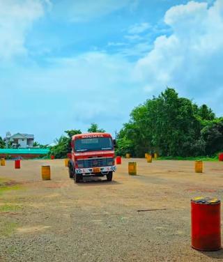 Driving School in kasaragod,Heavy motor driving school in kasaragod,trailer truck training in kasaragod,Soumya Motor Driving School 