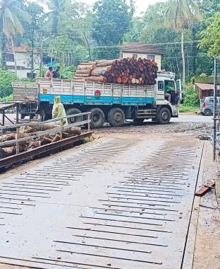 Weigh bridge in kakkattil,Degital weigh bridge in kakkattil,woods weigh bridge in kakkattil, Madathil woods weigh bridge kakkattil 