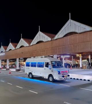Traveller service in chengannur, traveller booking in chengannur Alappuzha , traveller service in  thiruvalla , traveller booking in thiruvalla,Traveller service in chengannur Alappuzha,invicta wingz travel hub