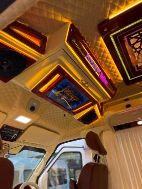 Urbania service in kochi ernakulam, Urbania booking in kochi ernakulam,Urbania rental in ernakulam kochi,Atharva Holidays 