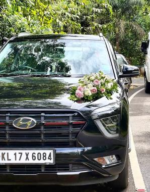 Traveller service in koothattukulam,Traveller service elanji, traveller booking monippally, wedding cars available in koothattukulam elanji monippally, Black pearl travelmate 