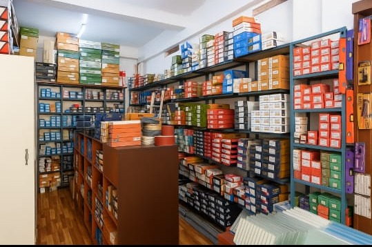Glass, plywood, nadapuram, purameri : Steelco Trading
