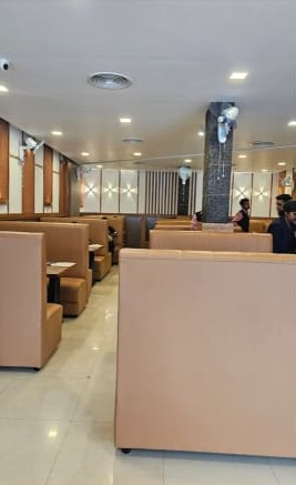 Restaurant, Spice and Grill, delivery available