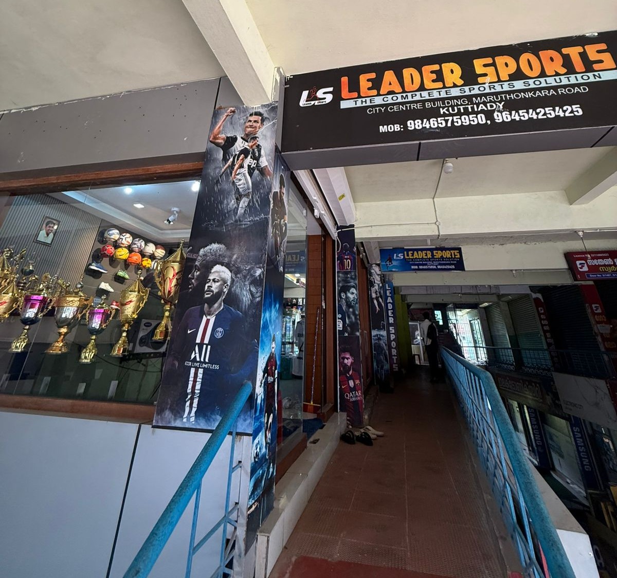 Sports Shop Kuttiady : Leader Sports