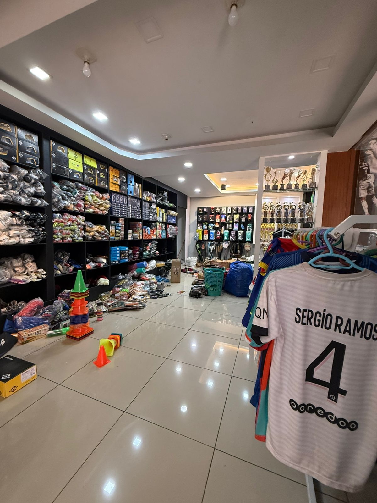 Sports Shop Kuttiady : Leader Sports