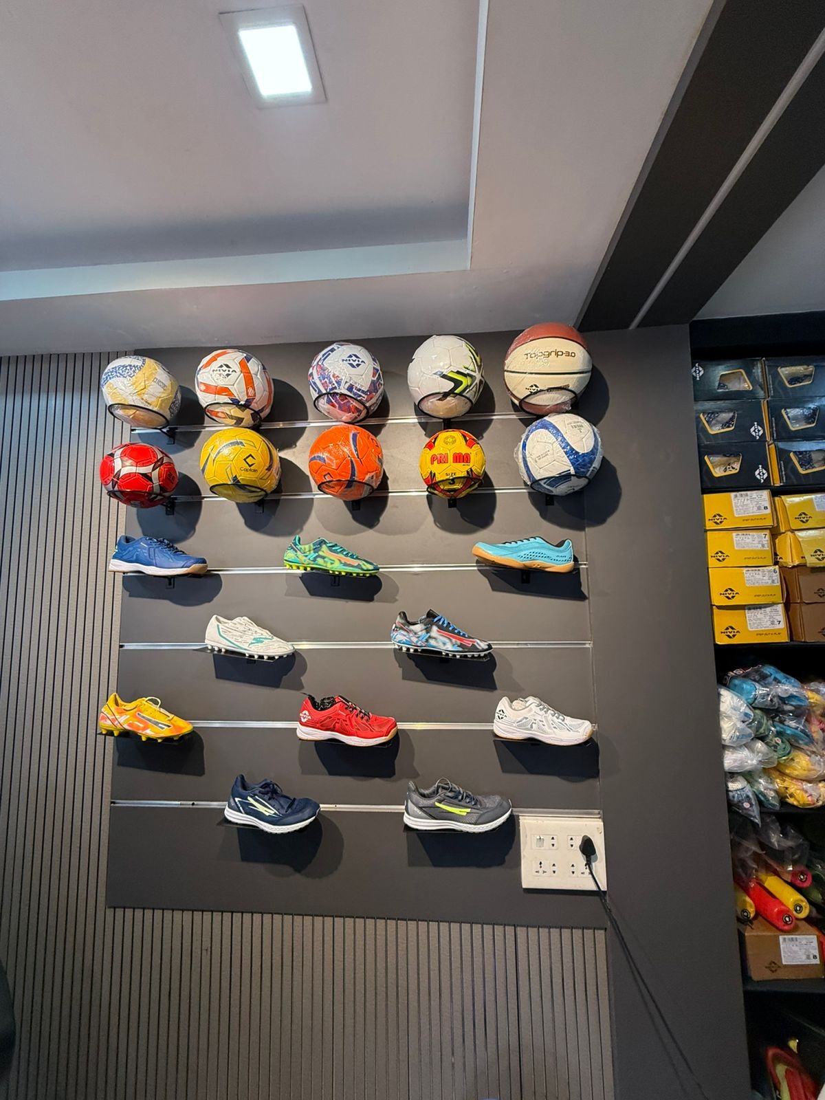 Sports Shop Kuttiady : Leader Sports