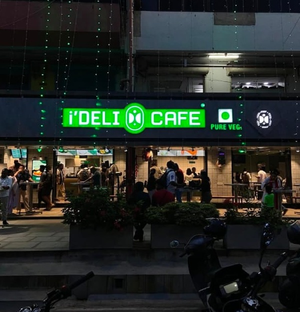 Vegetarian Restaurant Kaloor Kochi,i’Deli Cafe 