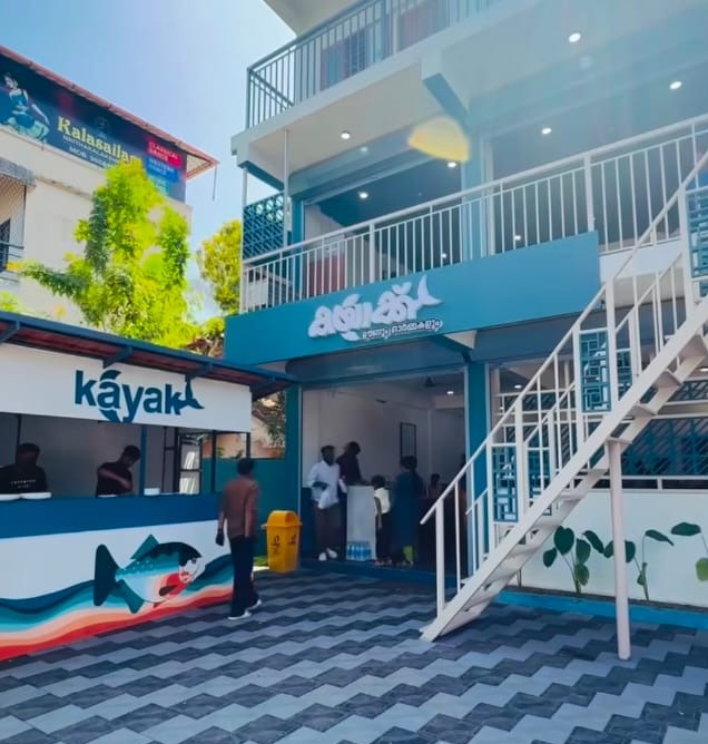 Restaurant Kanniyampuram Ottapalam,Best Meals Kanniyampuram Ottapalam,Kayak Restaurant 