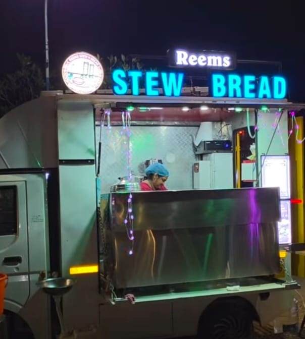 Food Truck Kochi,Food Truck in Kochi,Reems Stew N Bread Food Truck Kochi