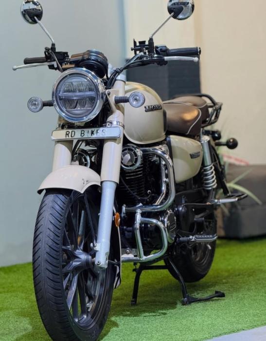 Second-hand bikes Dealer Kalamassery Kochi, Premium pre-owned motorcycles  Kalamassery Kochi,  Royal Dealer 