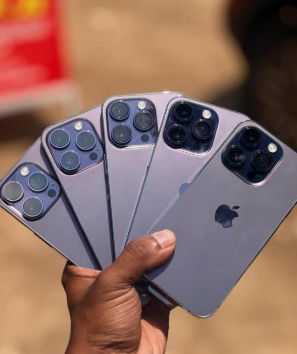 Apple & Android products Courier service wholesale and retail Calicut, 5G world 