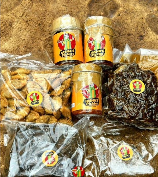 Food delivery service Edappal, Snacks Dum Biriyani Beef Pickle Fried Chiken Pizza &Pasta Edappal, International Food Shipping, Jasna Food Delivery 