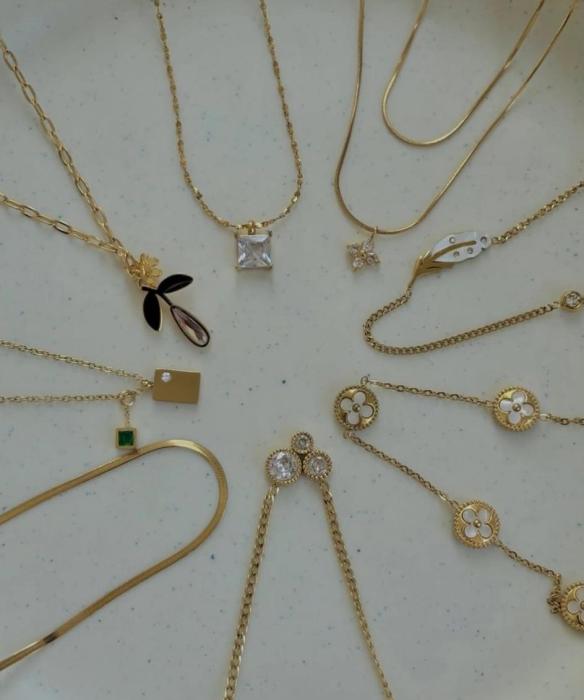 ​Fancy shop in Koduvally, Gift shop in Poonoor,  Jewelry and accessories Custom gift frames Poonoor Koduvally, Neelima Fancy and Gifts 
