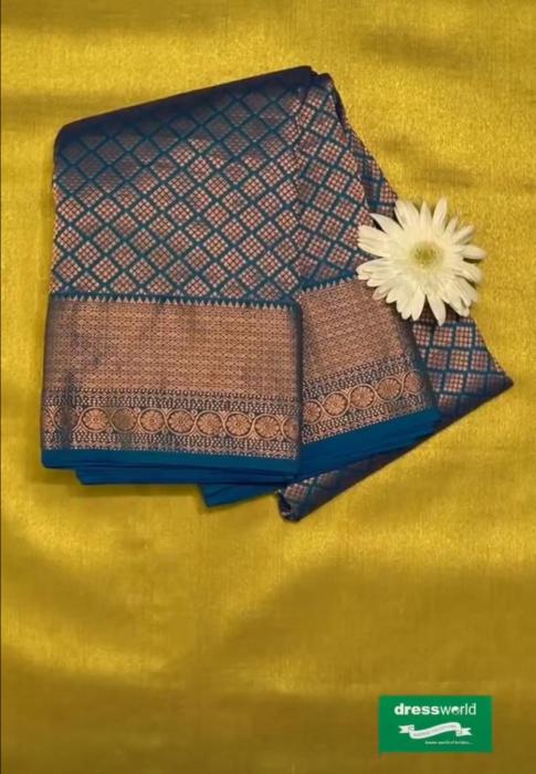 ​Dress World Palakkad, Wedding Collections Palakkad ,Traditional and trendy clothing store 