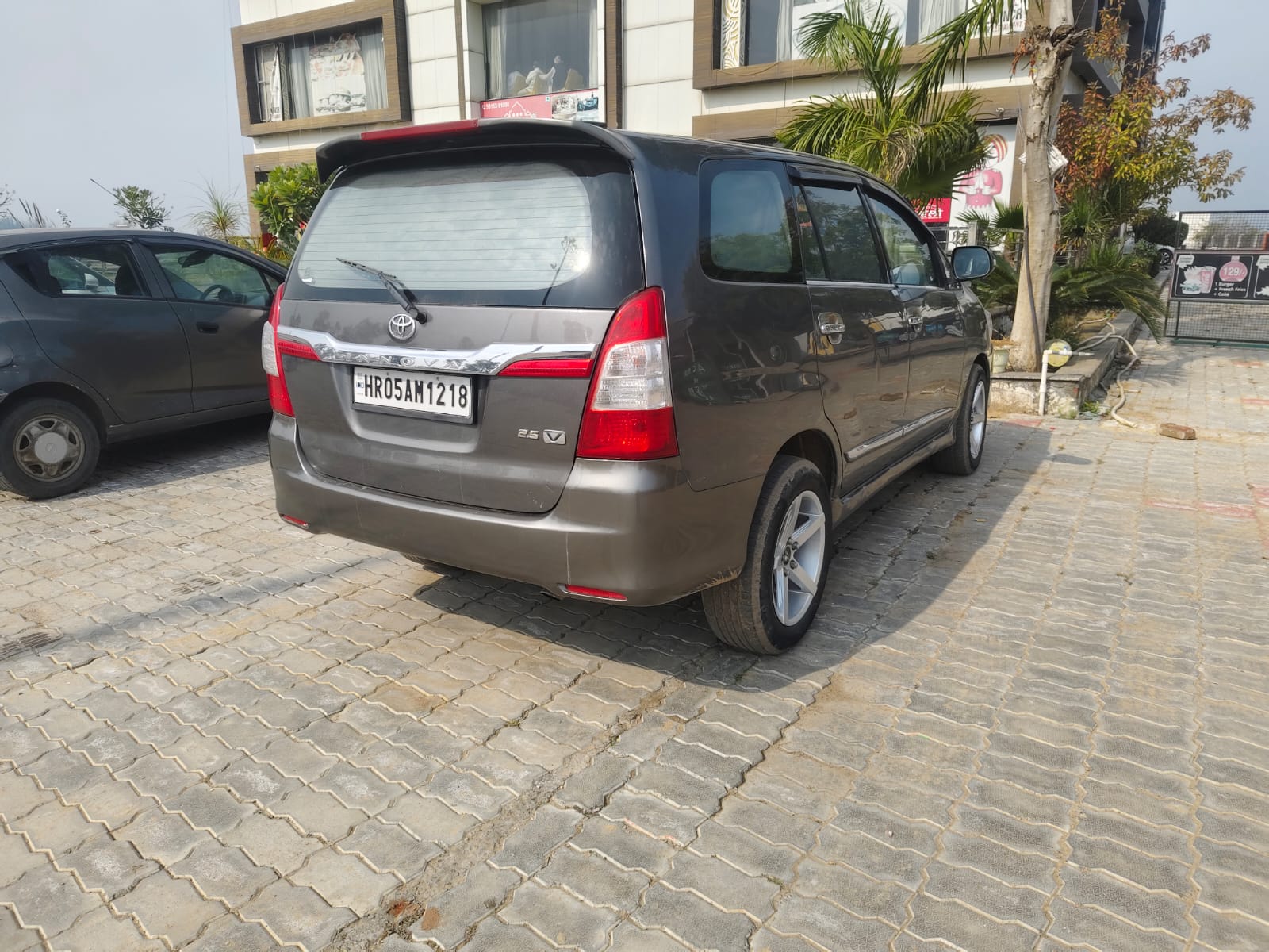 Toyota innova 2014
