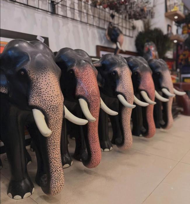 Kerala traditional arts and crafts shop Thrissur, Traditional dancer accessories shop in Thrissur,  Chenda Kada 