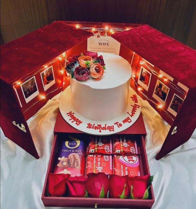 Customized gift hampers & Bouquets Kalady Ernakulam, Gift hampers Delivery Kalady Ernakulam, ​Love Store by Nehrin