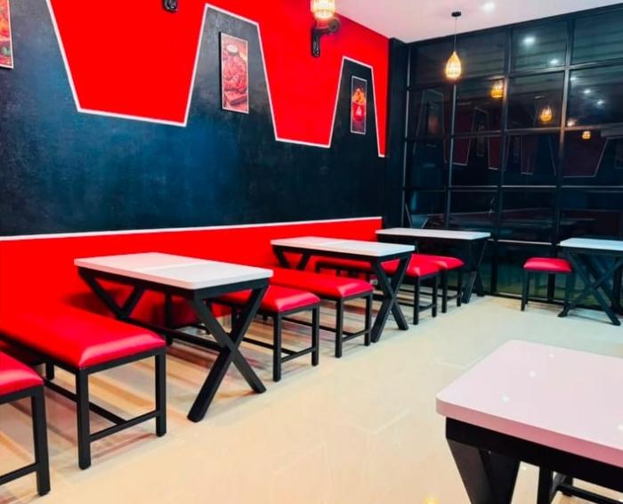 Restaurant in karimannoor ,Fried chicken spot in karimannoor ,Al Faham Burger spot in karimannoor,Crunchys  