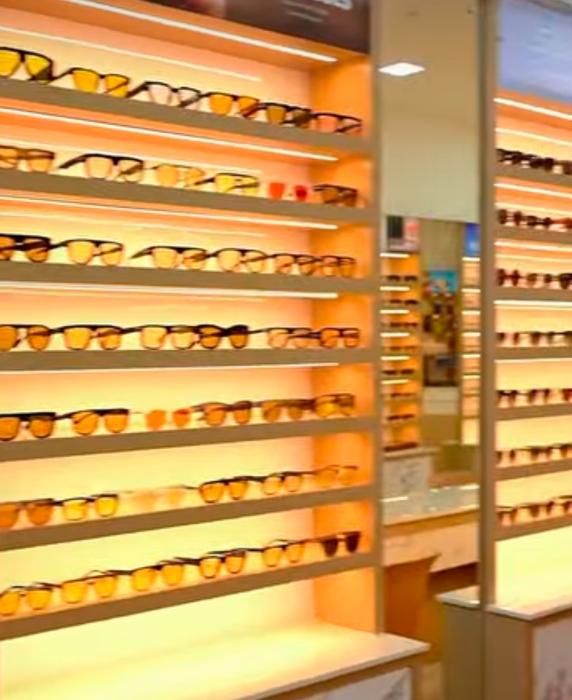 Optician in Hi lite mall thrissur, Optics in Hi lite mall thrissur, Sunglasses Frames Contact Lens in Hi lite mall thrissur, Optics doorstep delivery in thrissur,I Optics